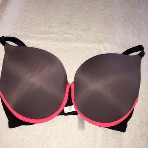 VS Pink bra